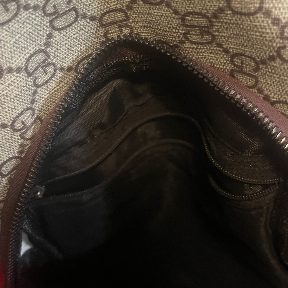 GD Sling Bag - Picture 3 of 3
